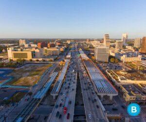 aerial photo of Interstate 4 in Orlando Florida showing traffic in both east and west bound lanes