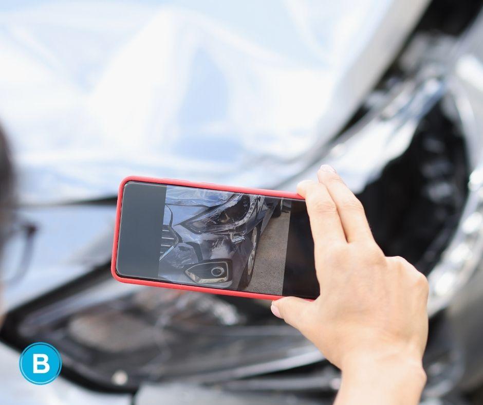 How Do Photos and Videos Help Strengthen My Accident Claim in Tampa?